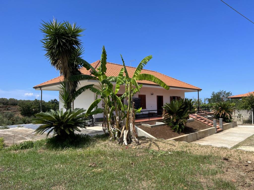 Villa in vendita a Zambrone contrada Lampasi, 9