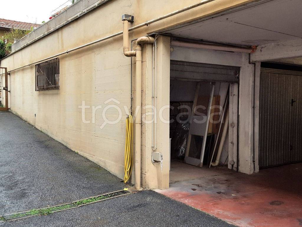 Garage in vendita a Marino largo Cesare Colizza, 53
