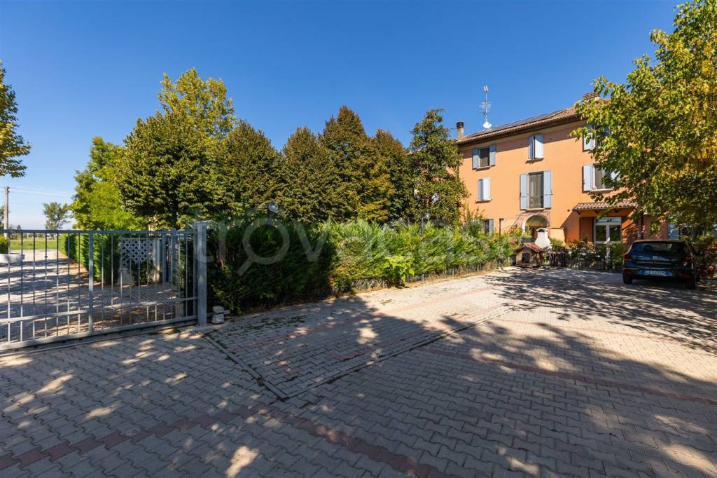 Appartamento in vendita a San Pietro in Casale via Sant'Alberto