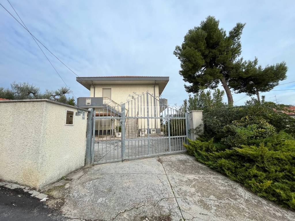 Casa Indipendente in vendita a Francavilla al Mare contrada Fontechiaro 12