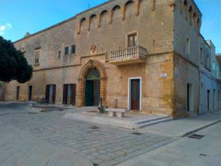 Appartamento in vendita a torchiarolo piazza castello