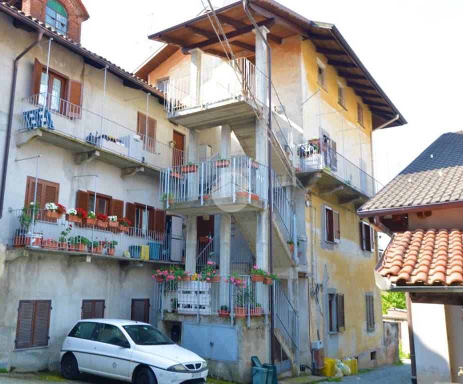 Appartamento in vendita a Biella str. Cantone Berna di Ponente, 4
