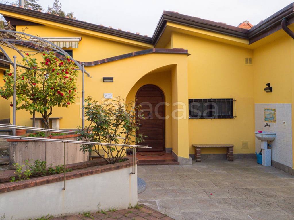 Villa in vendita a Fosdinovo via Montecarboli, 10
