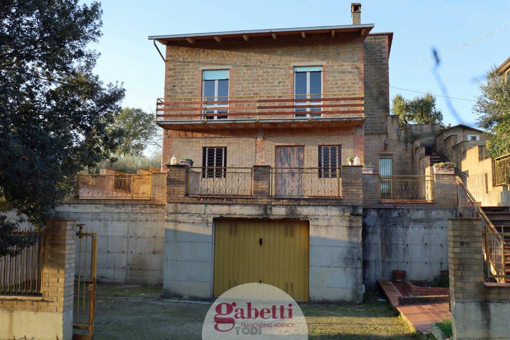 Casa Indipendente in vendita a Fratta Todina strada Vicinale del Mulino
