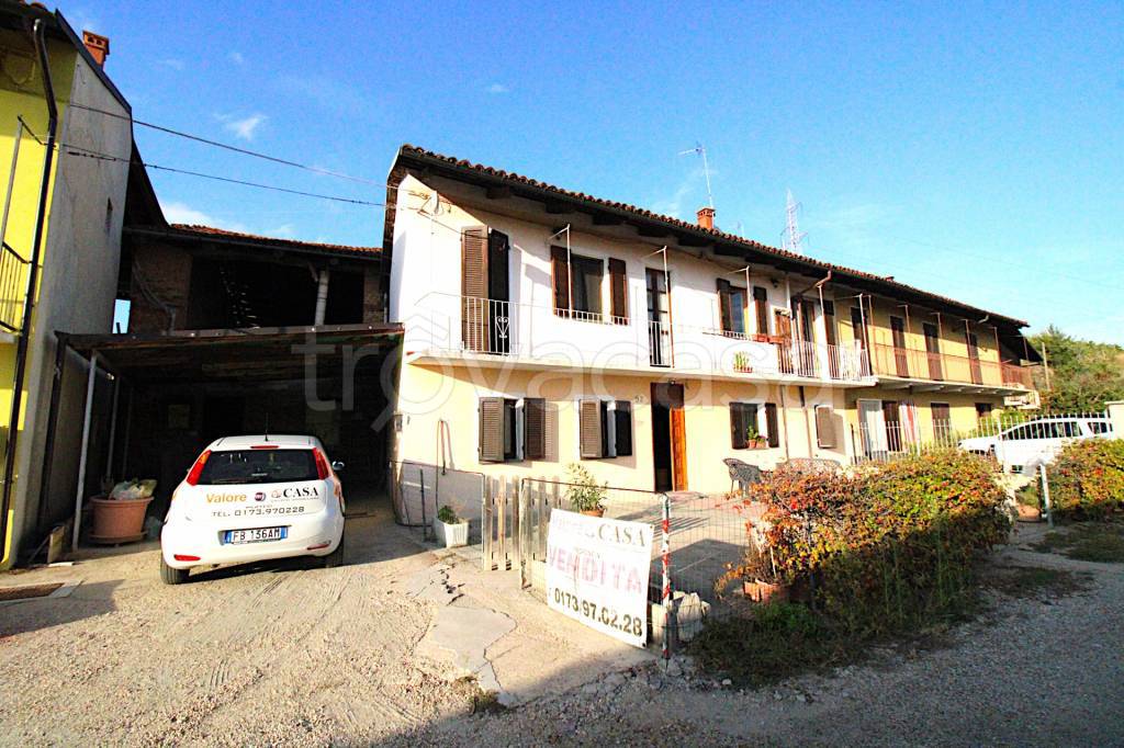Villa a Schiera in vendita a Canale strada Vinciale Mombertame