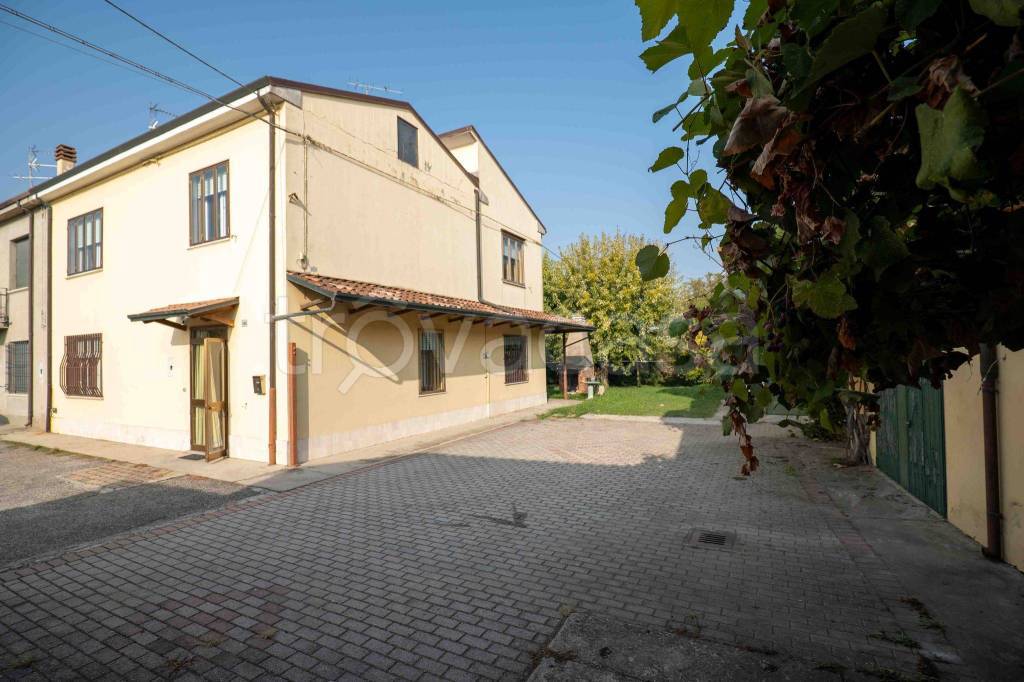 Villa in in vendita da privato a Vigarano Mainarda via Cento, 354
