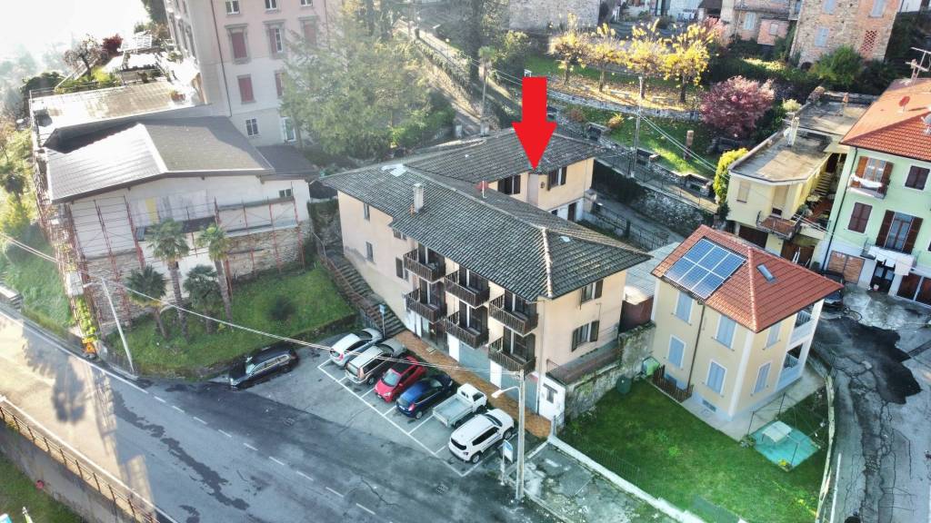 Villa in vendita a Cadegliano-Viconago via Roma