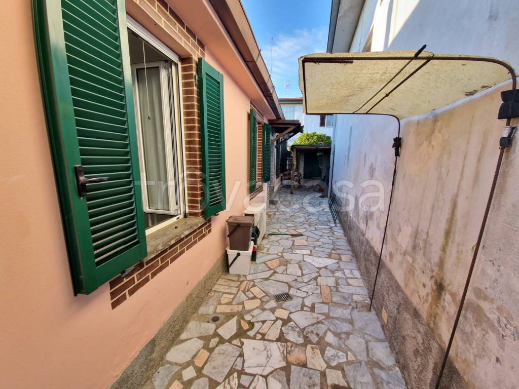 Villa a Schiera in vendita a Castelnuovo Magra via Gragnola, 36