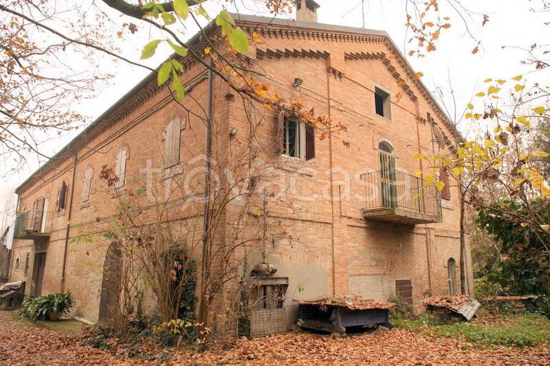 Villa in vendita a Sant'Agata Bolognese via Verona, 9
