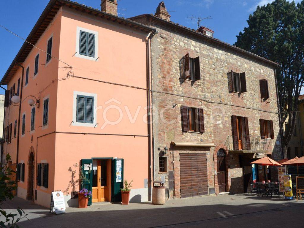 Appartamento in vendita a Castiglione del Lago via Vittorio Emanuele, 5