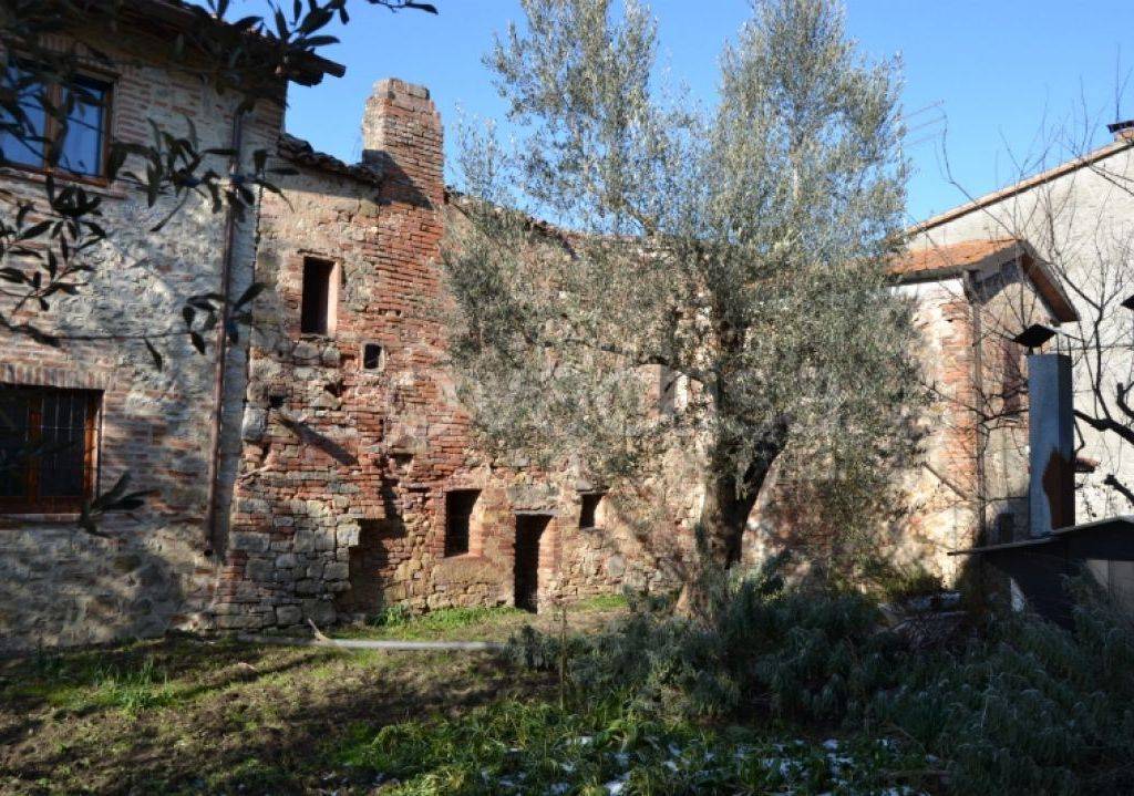 Villa in vendita a Castiglione del Lago via XXV Aprile, 3