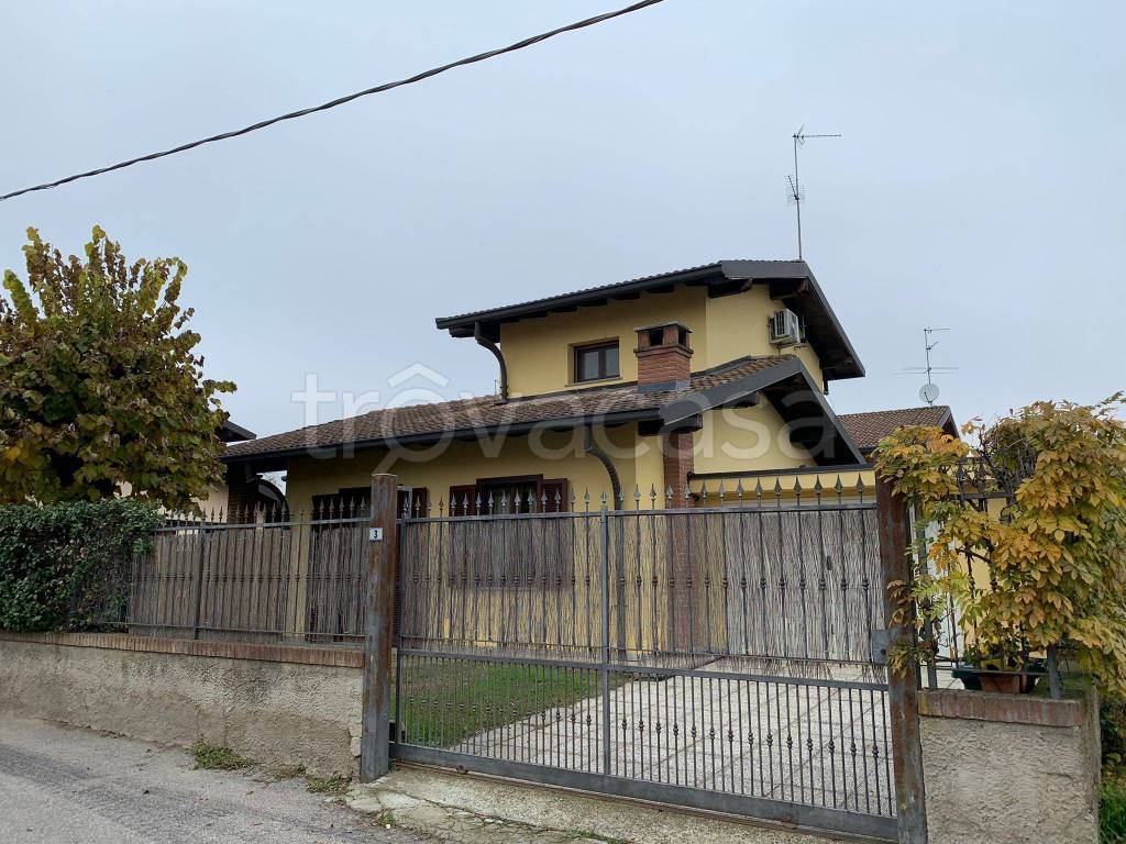 Villa in vendita a Mortara strada Vecchia Gambolò