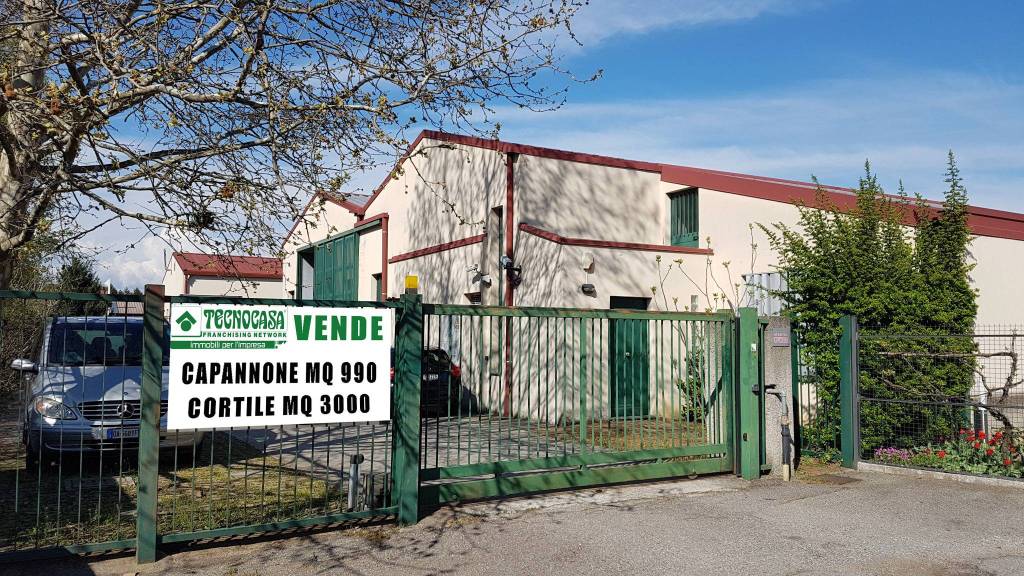 Capannone Industriale in vendita a Senago via Pietro Mascagni