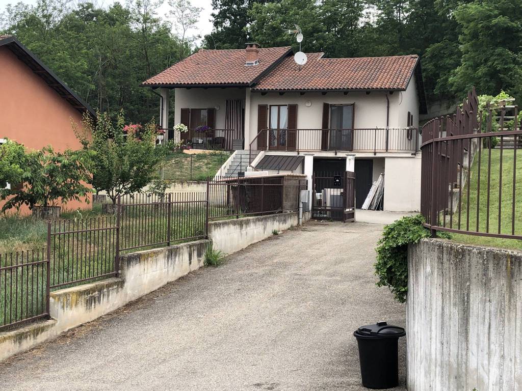 Villa in vendita a Baldichieri d'Asti via Regina Margherita, 35