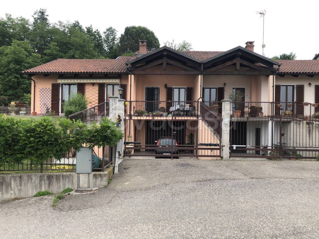 Villa Bifamiliare in vendita a Baldichieri d'Asti via Regina Margherita, 39