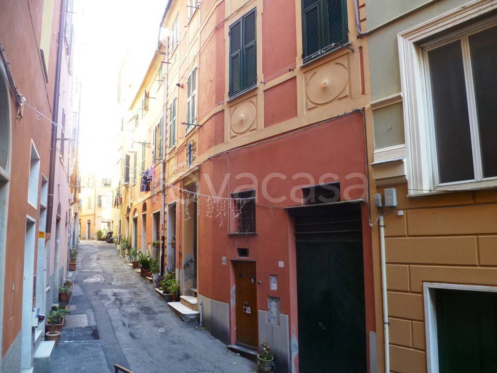 Appartamento in vendita a Genova via Cerusa