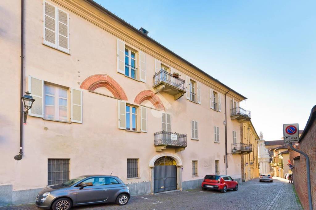 Appartamento in vendita a Bra via s. Giovanni Battista, 3