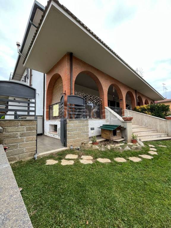 Villa Bifamiliare in vendita a Vejano via Mariano Romiti, 10