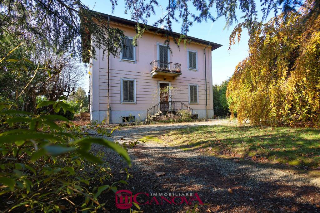 Villa Bifamiliare in vendita a Olgiate Comasco via San Francesco