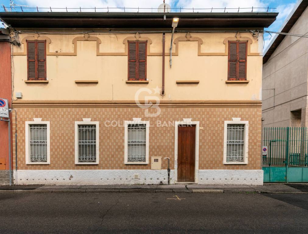 Villa in vendita a Busto Arsizio via Adige, 7