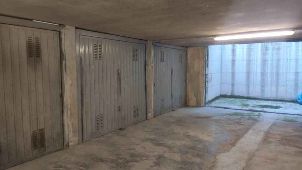 Garage in vendita a Gassino Torinese via Trento