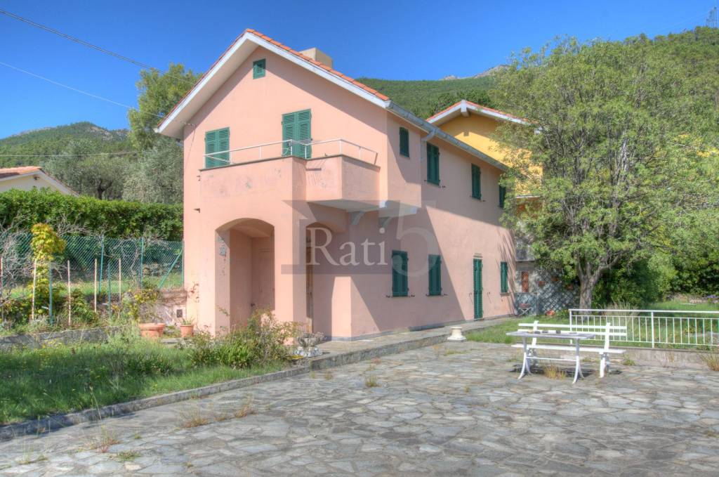 Villa in vendita a Cogoleto strada Provinciale di Lerca