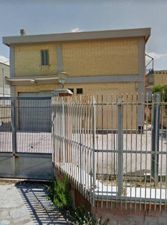 Capannone Industriale in in vendita da privato a Foggia via Giacomo Cusmano, 6