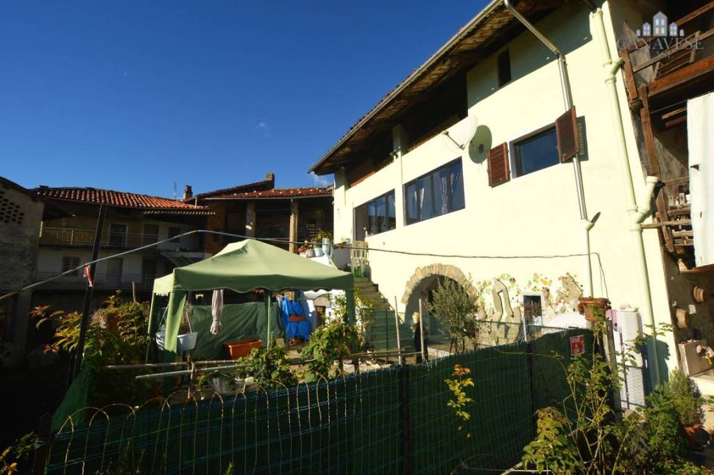 Casa Indipendente in vendita a Val di Chy via Torino, 6