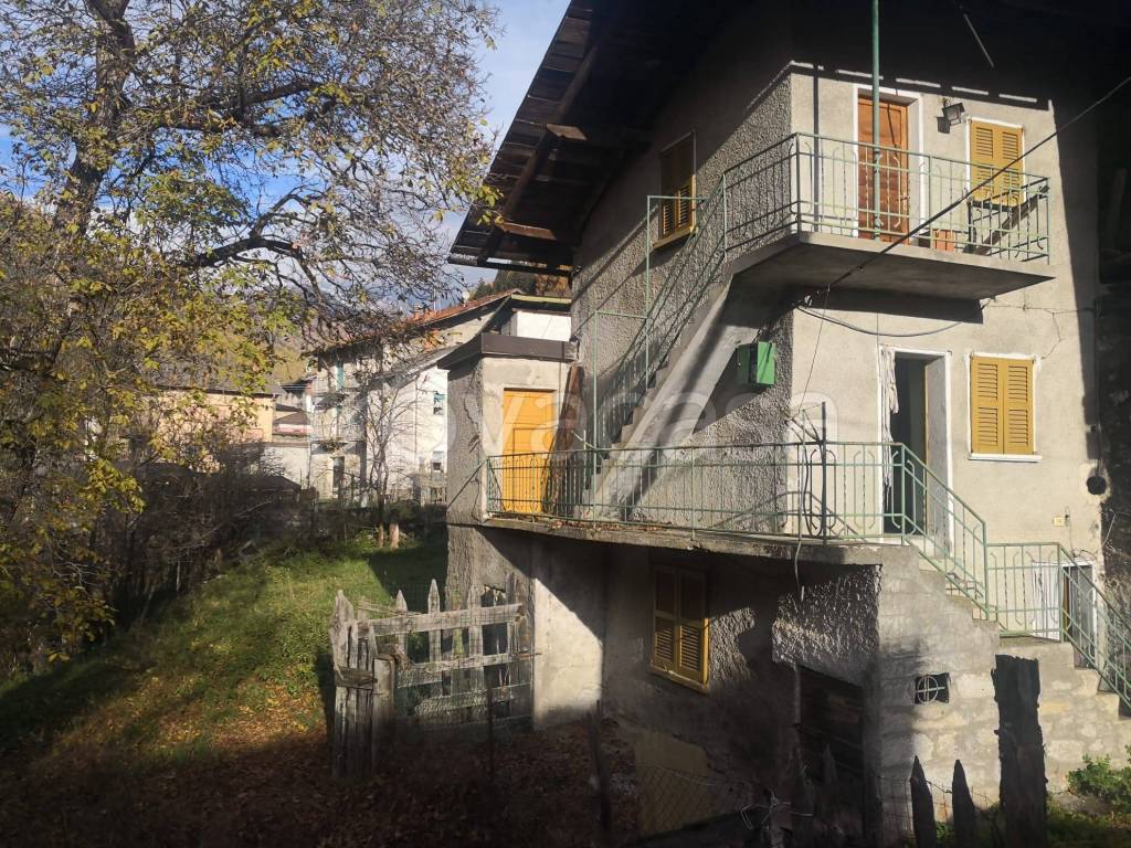 Villa in vendita a Temù