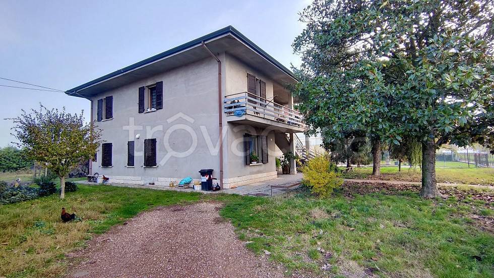 Villa Bifamiliare in vendita a Legnago via Valverde, 1