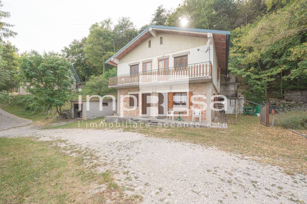 Villa Bifamiliare in vendita a Caneva via Cansiglio, snc