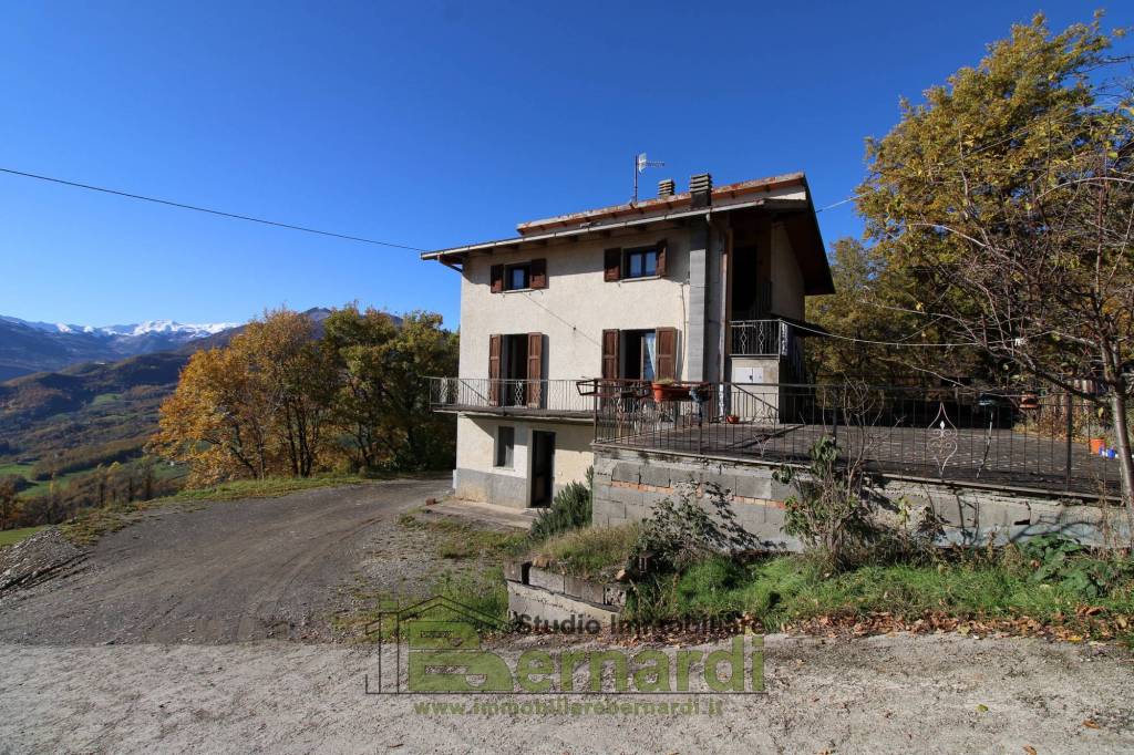 Villa Bifamiliare in vendita a Fanano via Muriana