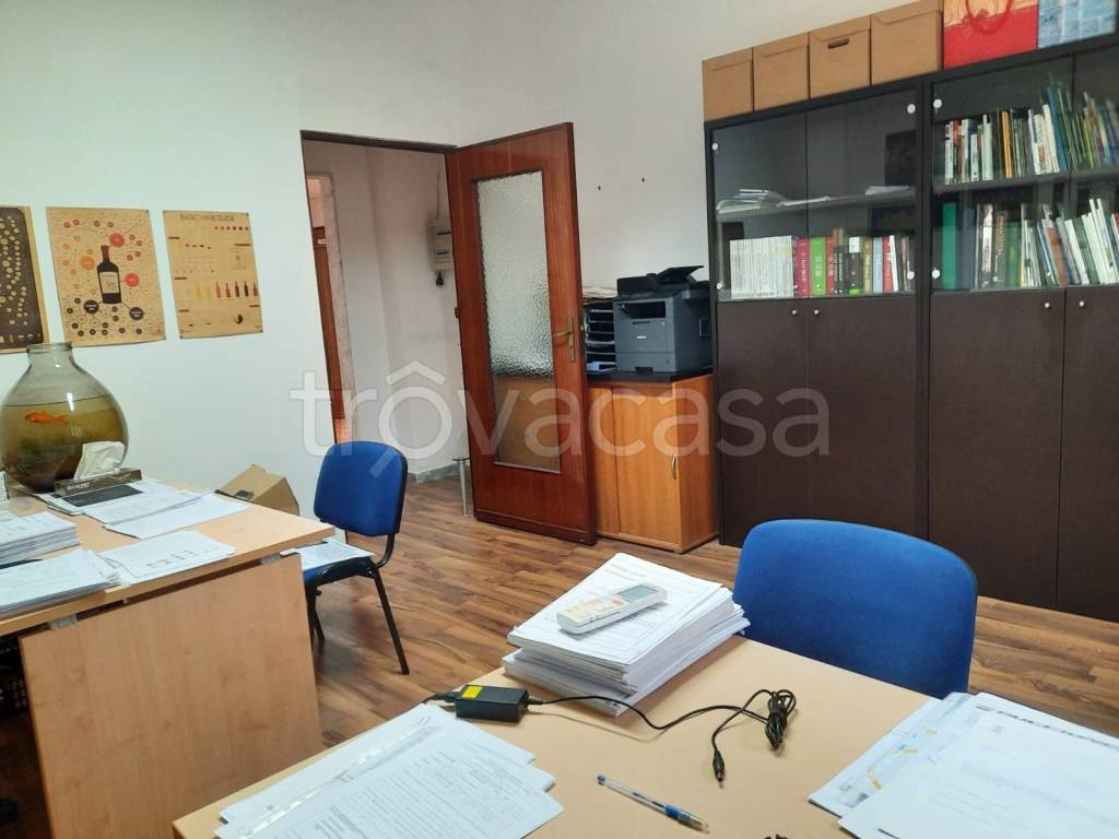 Ufficio in in affitto da privato a Bari piazza Aldo Moro, 8