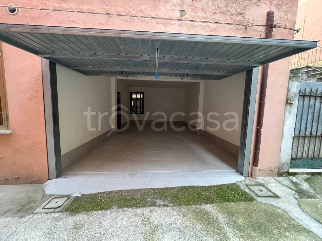 Garage in vendita a Chioggia viale San Marco, 87