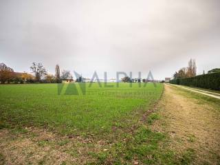 Terreno agricolo in vendita a forlì via zampeschi