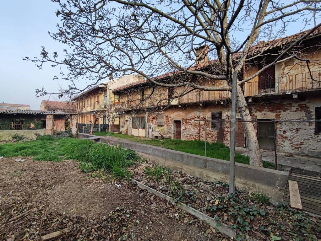 Casa Indipendente in vendita a Novara corso Risorgimento, 367