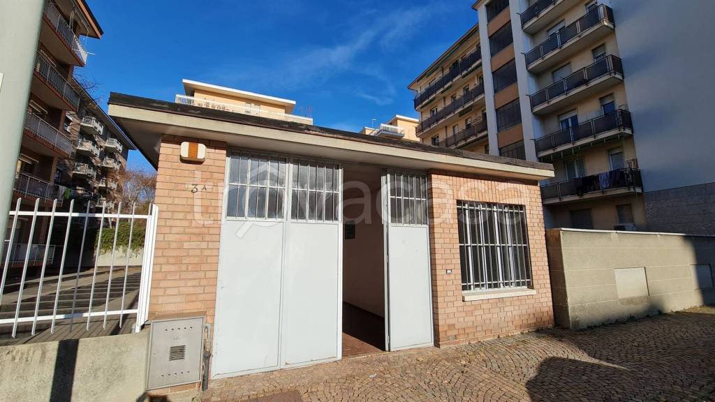 Garage in vendita a Biella via Carando, 3/a