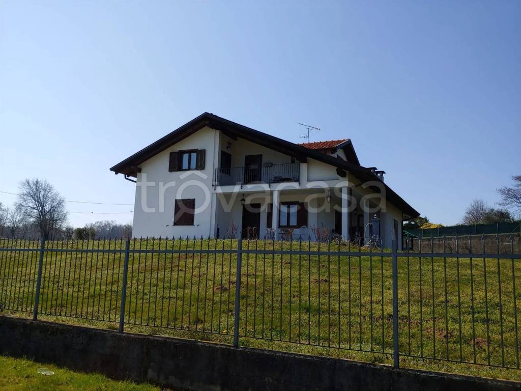 Villa in vendita a Zubiena frazione Belvedere, 6
