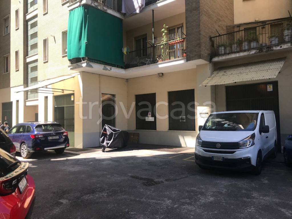 Garage in vendita a Torino via Giovanni Battista Gardoncini, 7