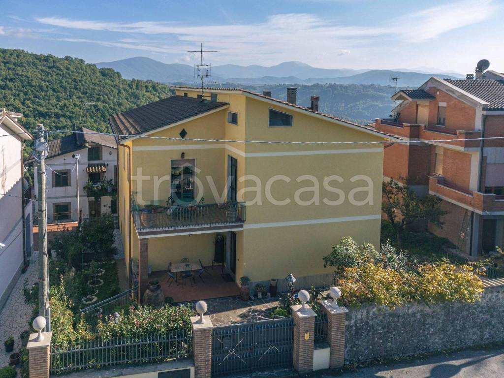 Villa in vendita a Poggio San Lorenzo via Capofarfa