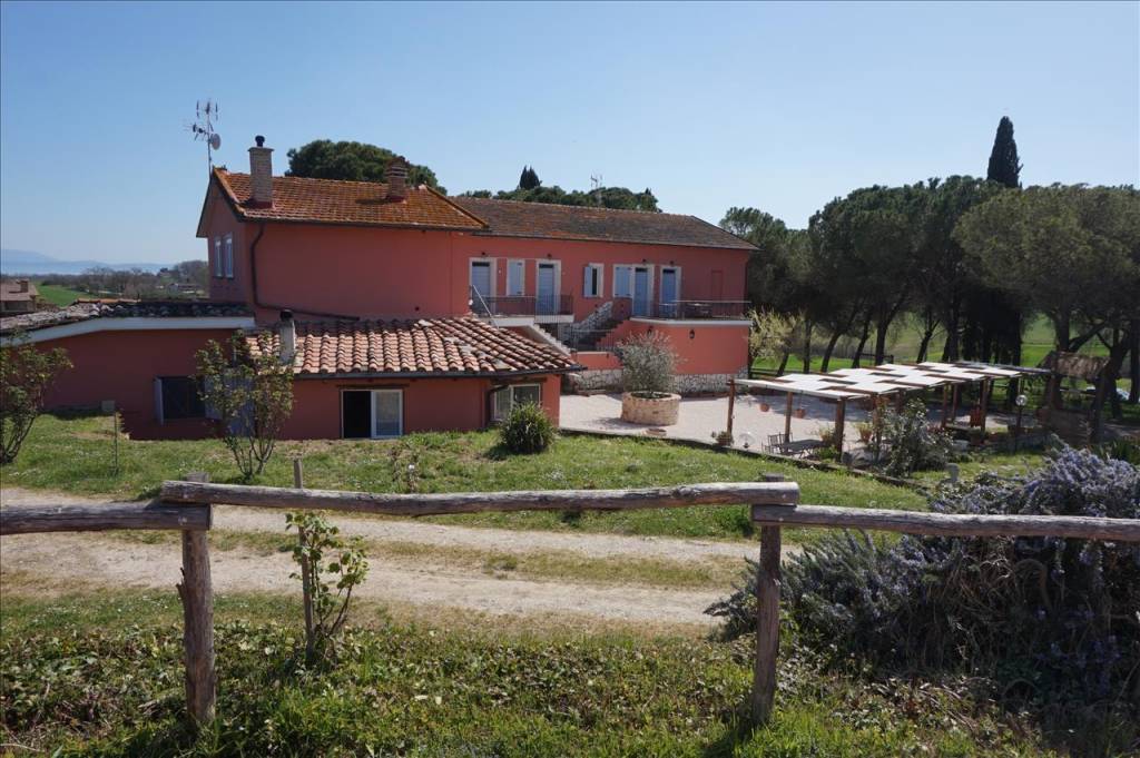 Azienda Agricola in vendita a Castiglione del Lago località Croce, 59