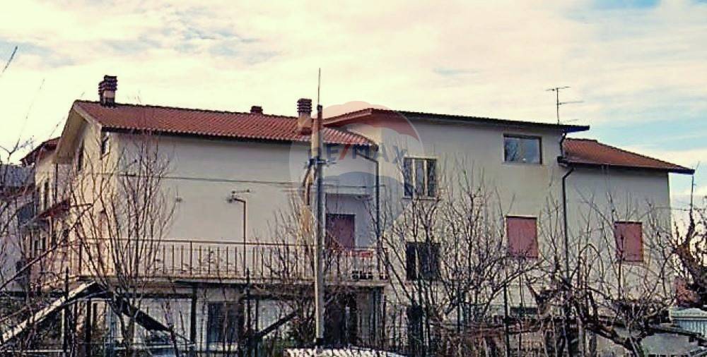 Casa Indipendente in vendita a L'Aquila via Cavour, 44
