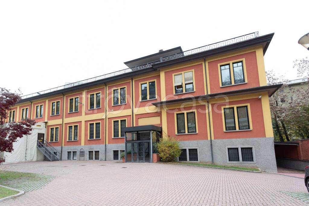 Ufficio in vendita a Seveso