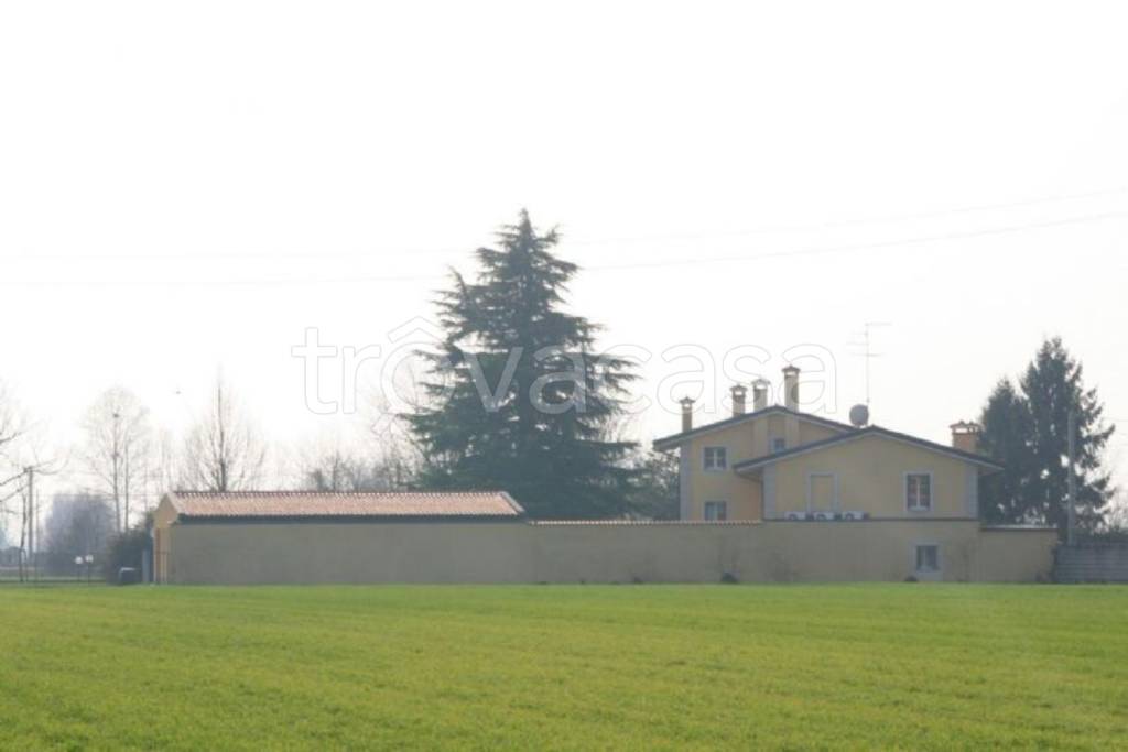 Villa in vendita a San Vito al Tagliamento via Cordovado
