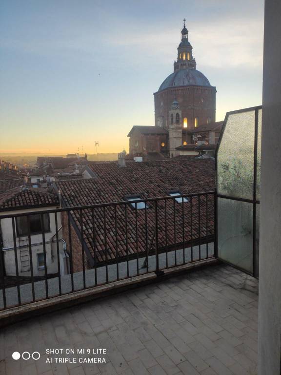 Appartamento in vendita a Pavia corso Strada Nuova