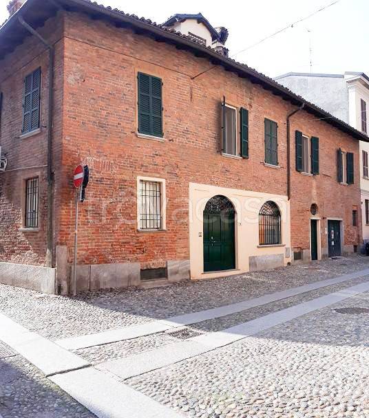 Ufficio in vendita a Pavia via San Fermo, 15