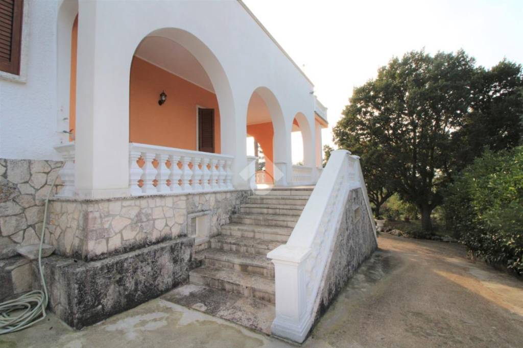 Villa in vendita a Fasano viale Arsilio