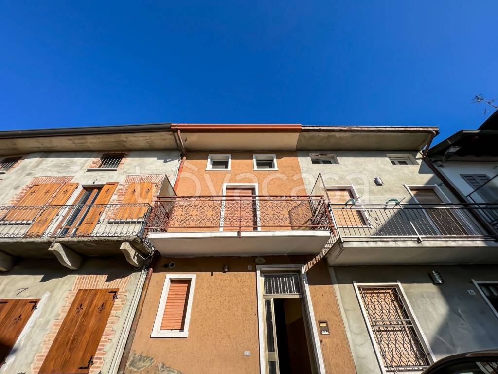 Casa Indipendente in vendita a Cantù via Fiammenghini, 34