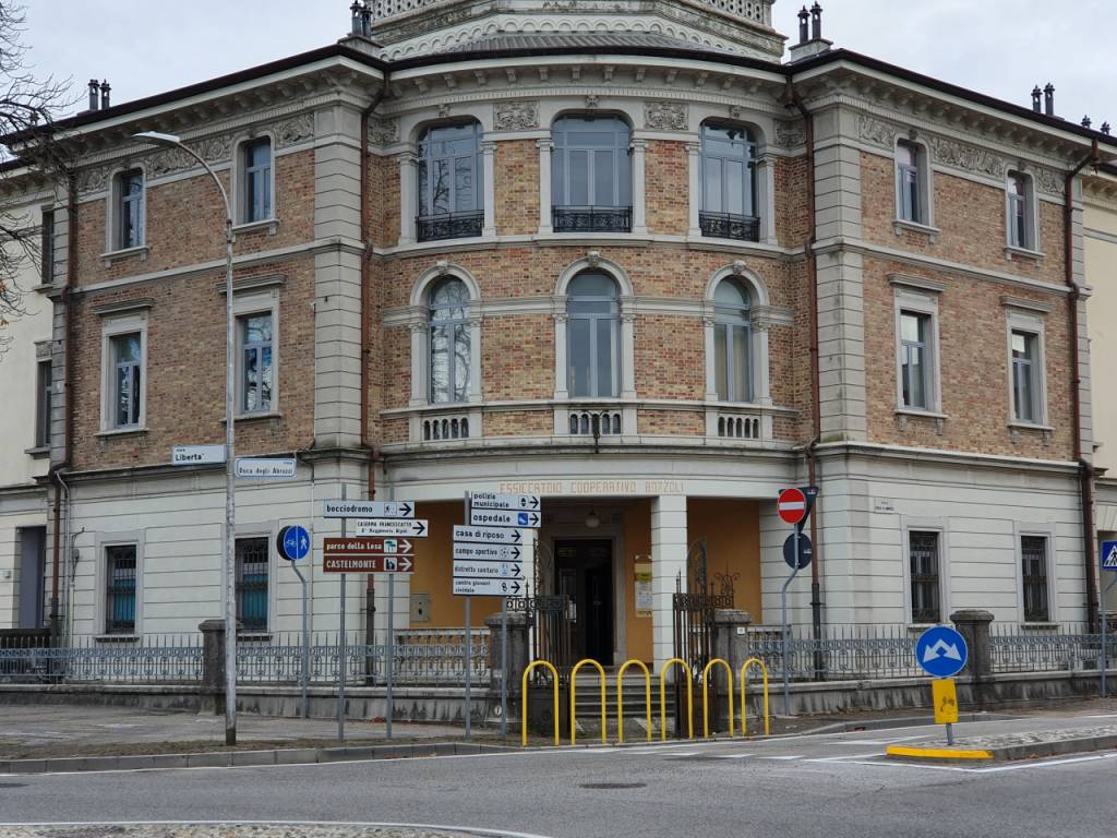 Ufficio in vendita a Cividale del Friuli via Libertà 46