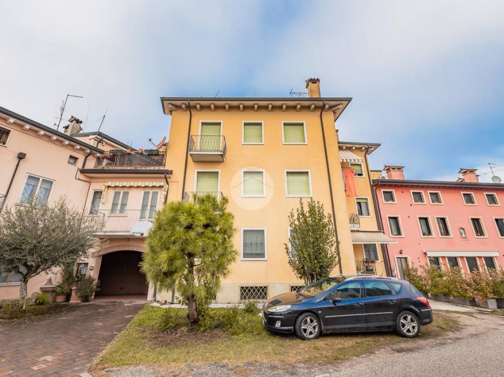 Appartamento in vendita a Villafranca di Verona via s. Giovanni della Paglia, 36